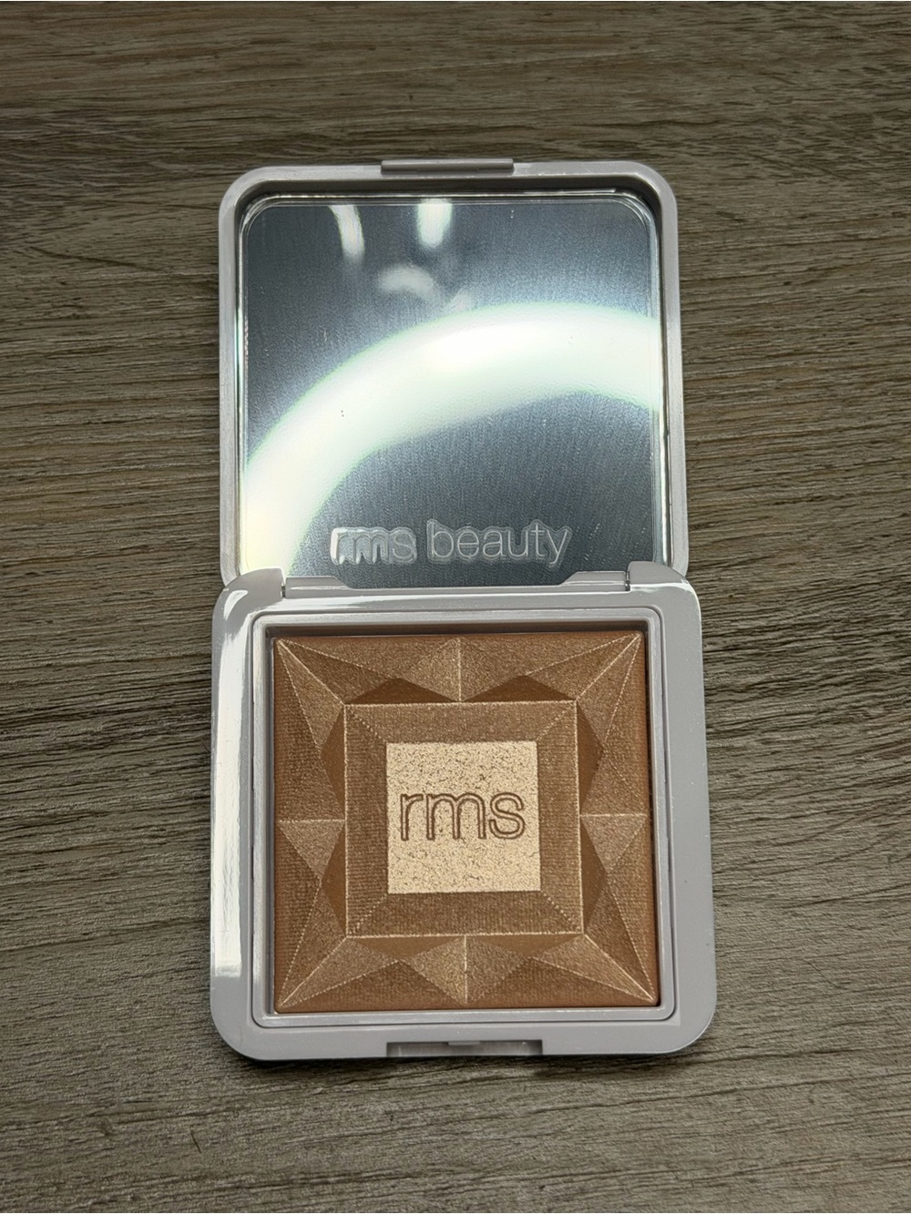 RMS Beauty Prosecco fizz - ReDimension Hydra Dew Luminizer - Picture 3 of 3